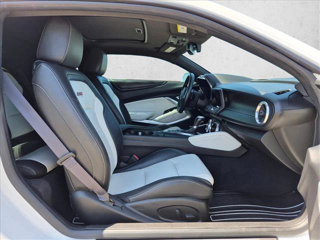 Used 2016 Chevrolet Camaro SS RWD image 19