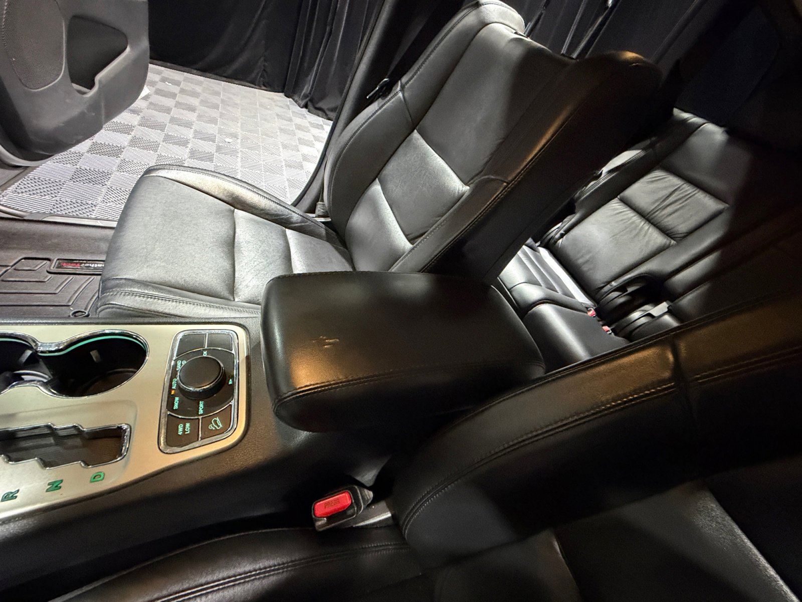 Used 2012 Jeep Grand Cherokee Limited image 15