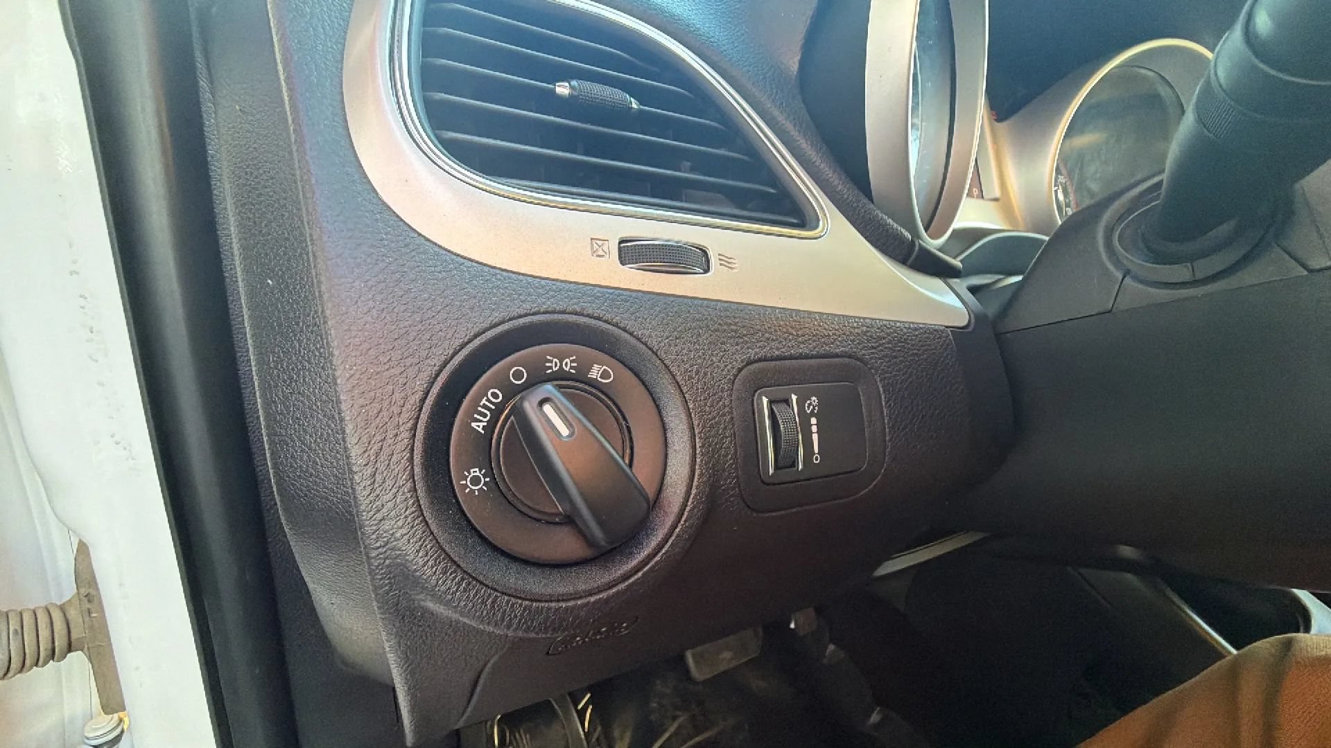 Used 2018 Dodge Journey SE AWD/4WD image 23