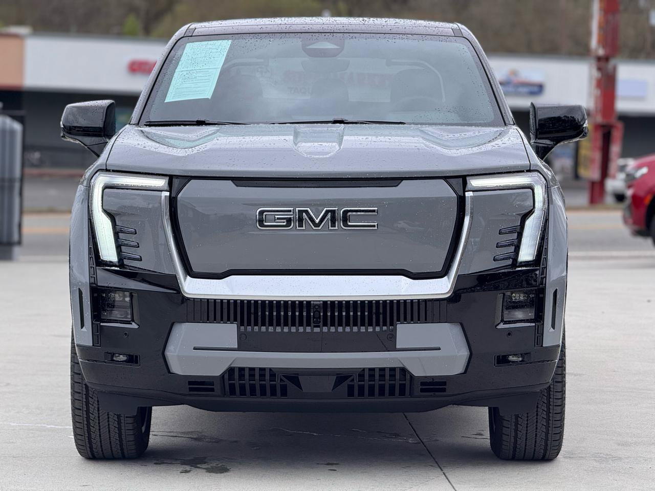 Used 2024 GMC Sierra EV Denali AWD/4WD image 3