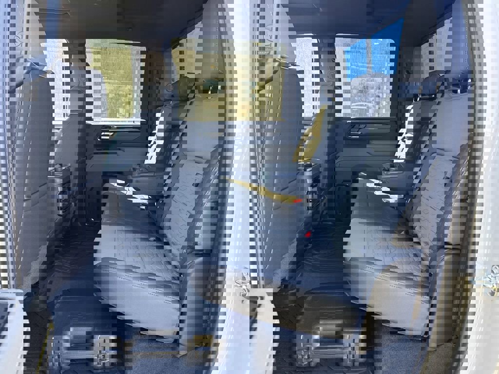 New 2026 Chevrolet Silverado 2500 ZR2 w/ LPO, Dark Essentials Package image 9