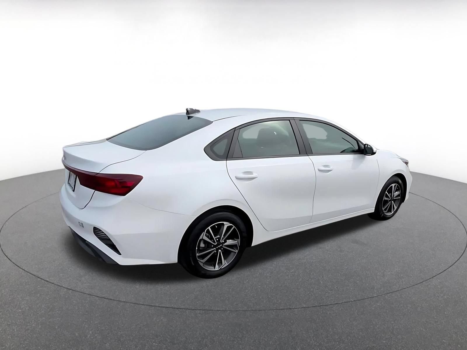 Used 2024 Kia Forte LXS FWD image 14