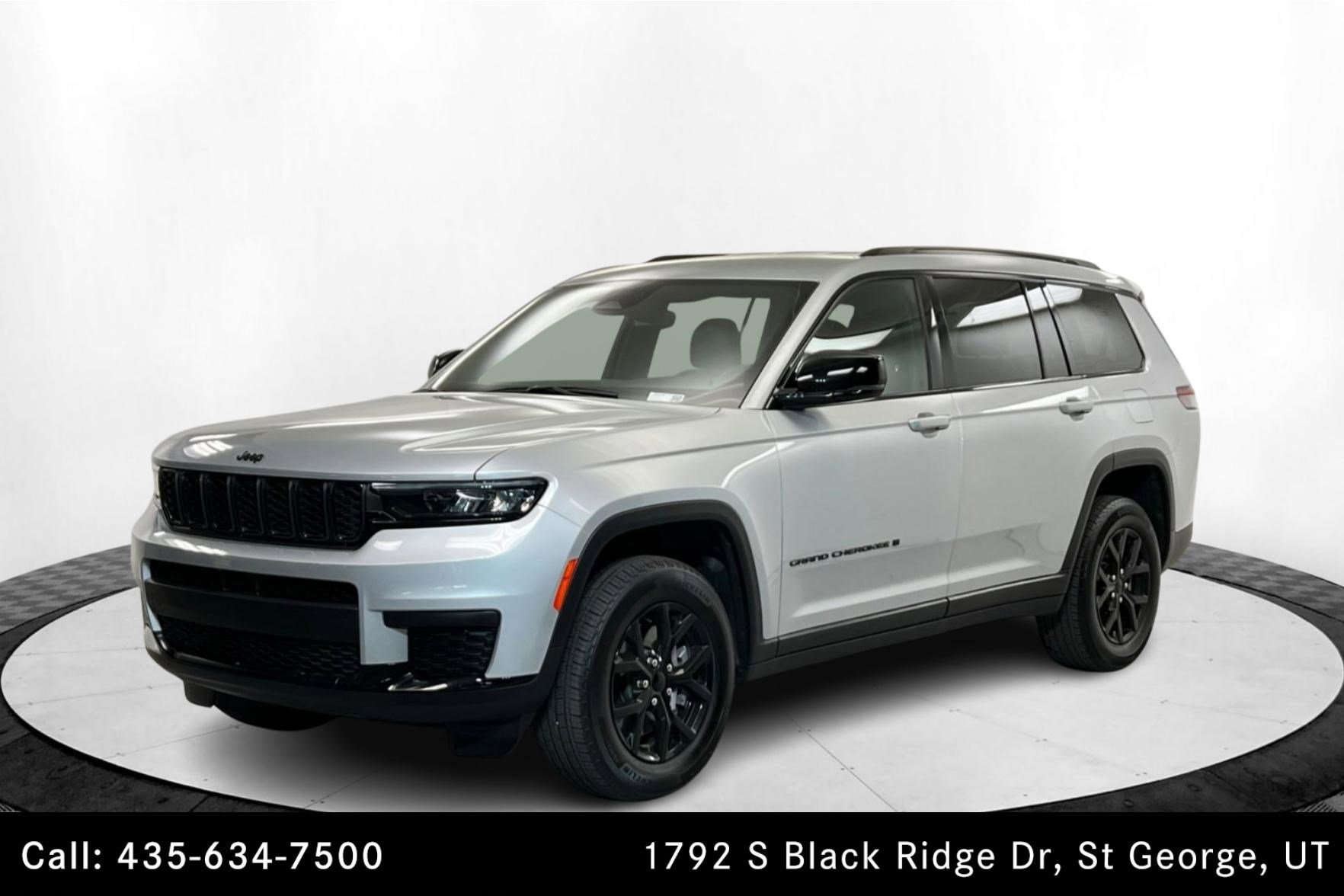 Used 2024 Jeep Grand Cherokee L Laredo image 1