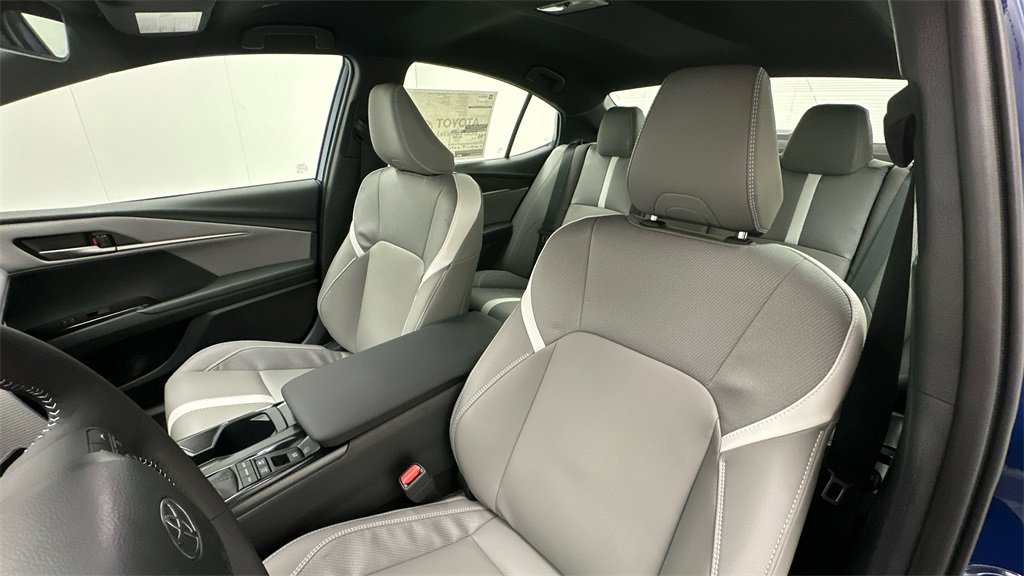 New 2026 Toyota Camry SE image 9