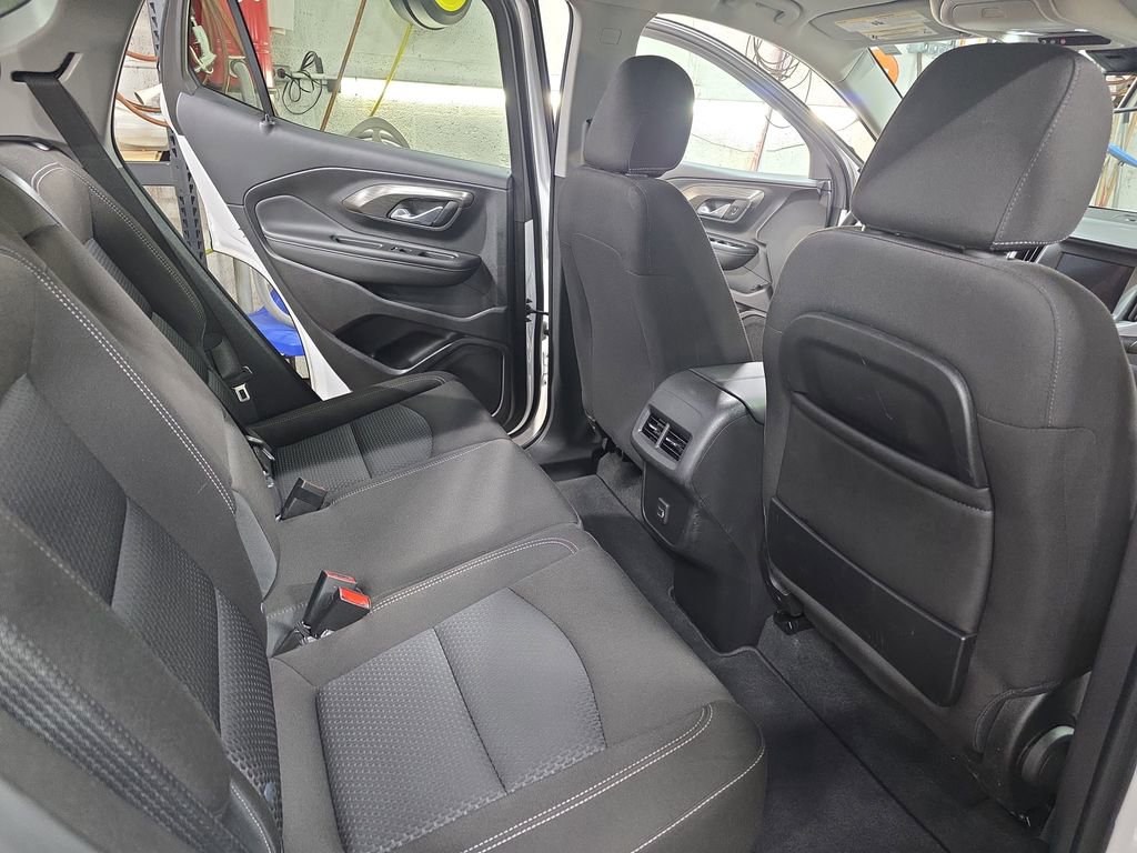 Used 2024 GMC Terrain SLE w/ Driver Convenience Package AWD/4WD image 11