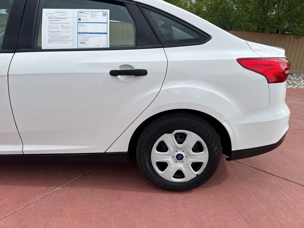 Certified 2018 Ford Focus S FWD image 33