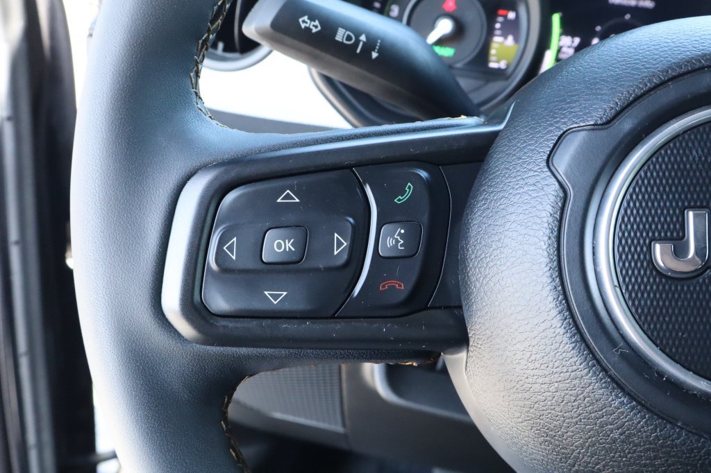 Used 2024 Jeep Wrangler Unlimited w/ Convenience Group AWD/4WD image 23