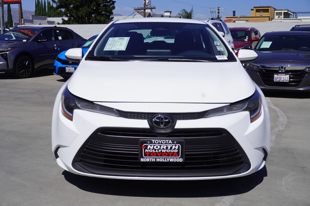 Used 2023 Toyota Corolla LE FWD image 3