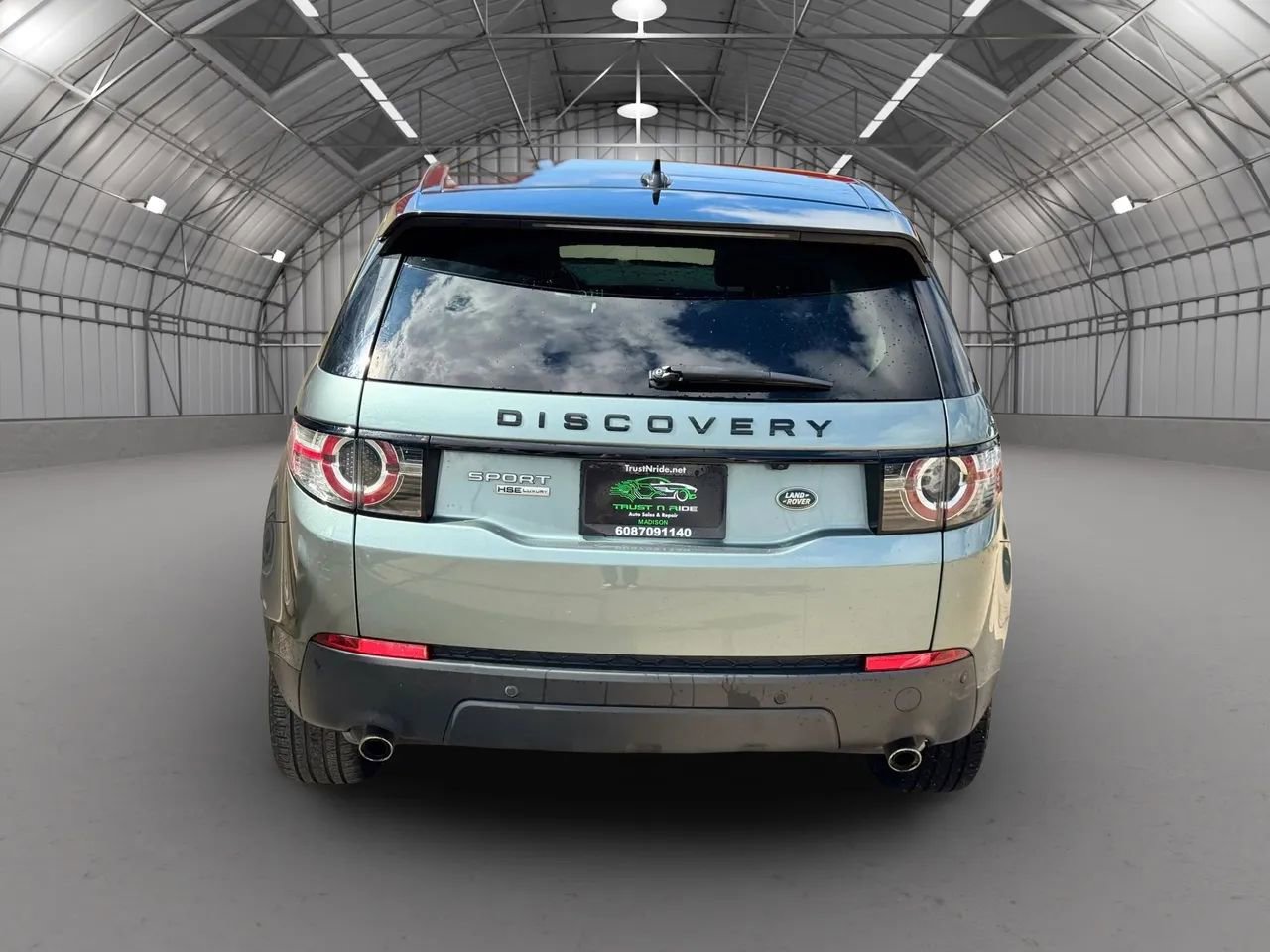 Used 2016 Land Rover Discovery Sport HSE Luxury image 6