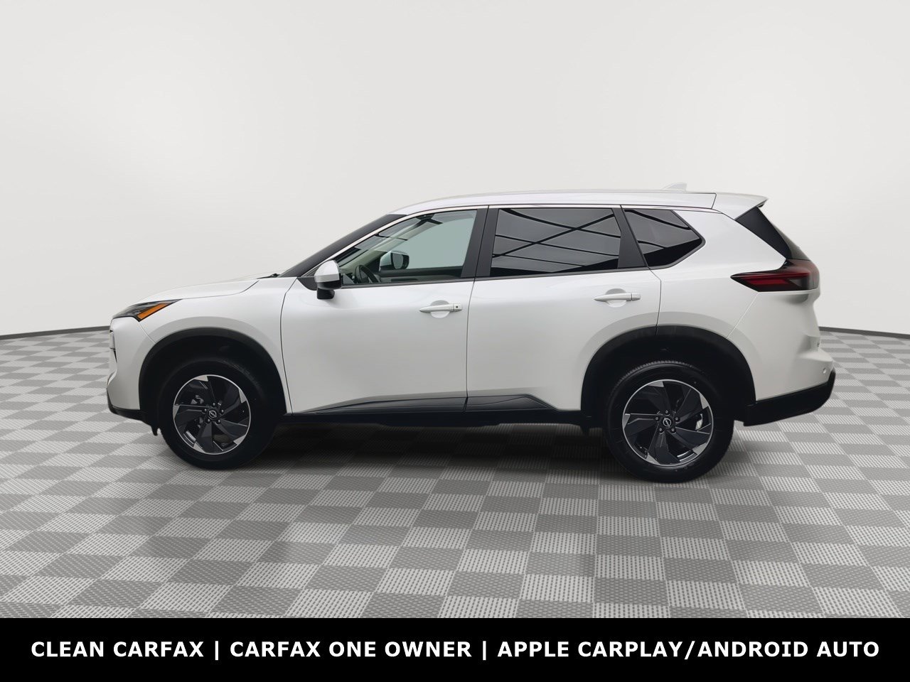 Used 2025 Nissan Rogue SV AWD/4WD image 32