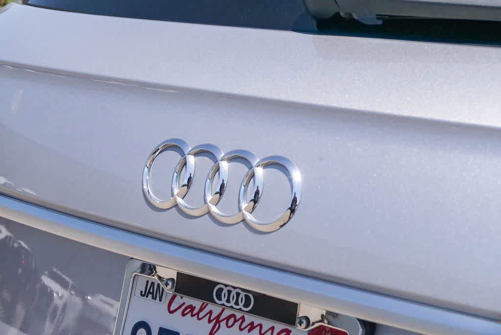 Used 2023 Audi Q5 2.0T Premium w/ Convenience Package AWD/4WD image 11