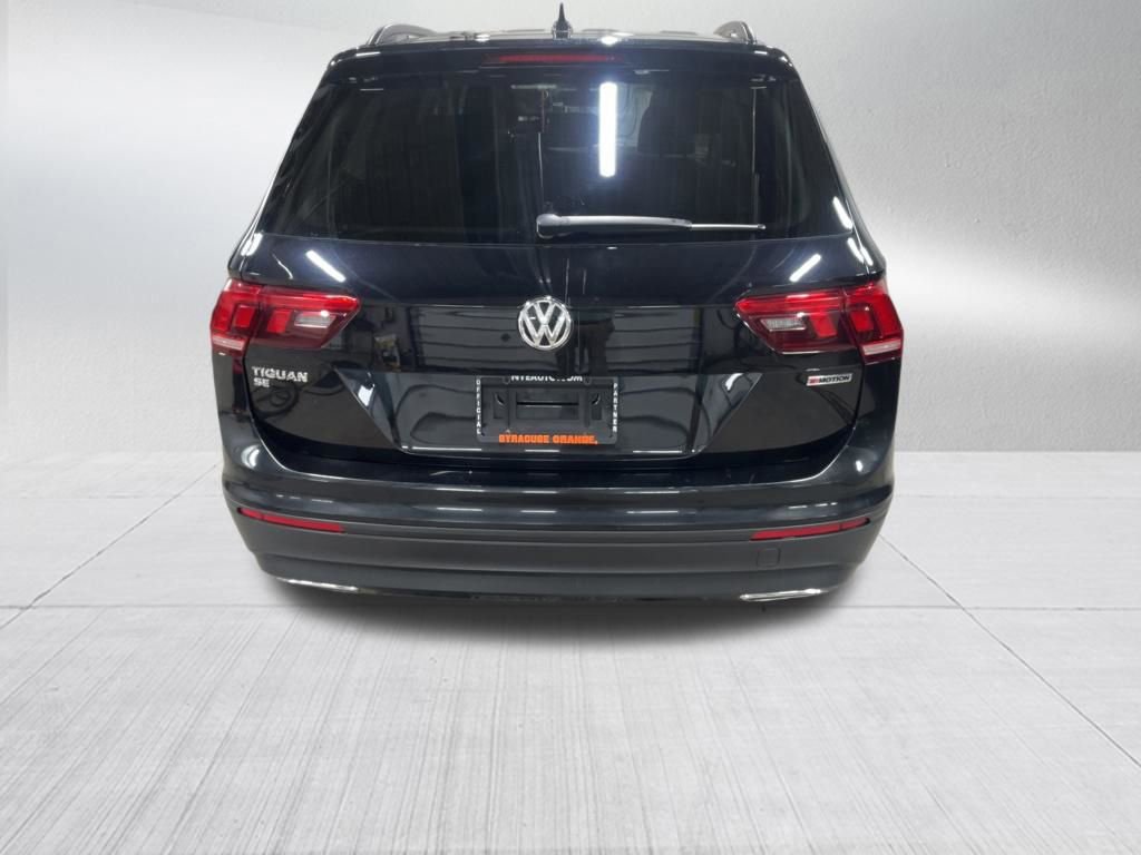 Used 2019 Volkswagen Tiguan SE w/ Panoramic Sunroof Package image 7