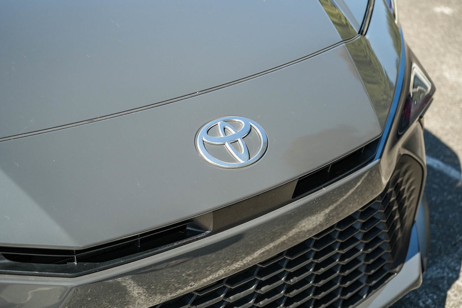 Used 2025 Toyota Camry SE FWD image 9