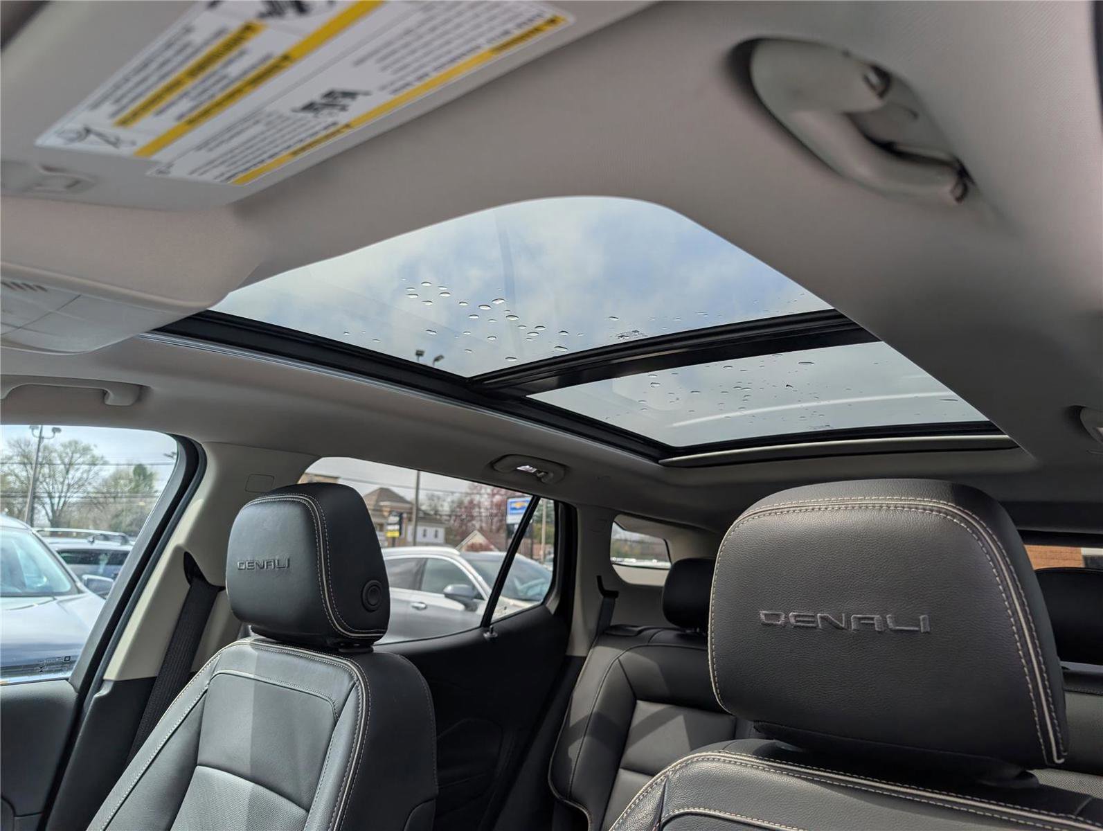 Used 2018 GMC Terrain Denali w/ Comfort Package AWD/4WD image 32