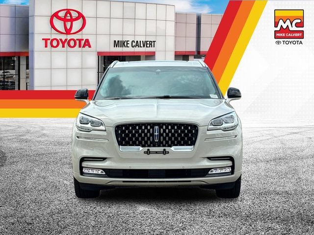Used 2022 Lincoln Aviator Grand Touring w/ Equipment Group 301A AWD/4WD image 8