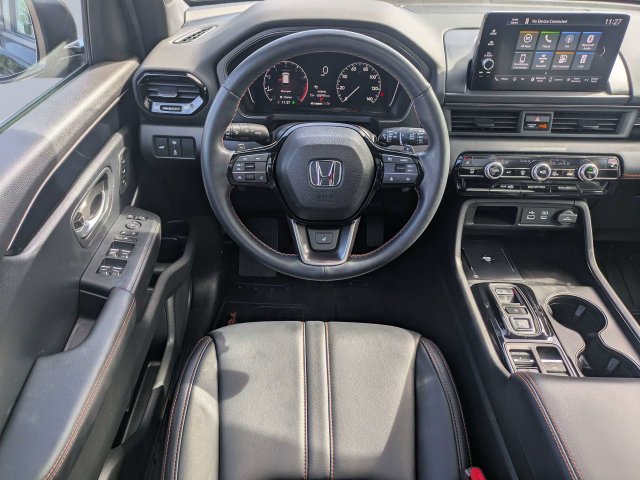 Used 2025 Honda Pilot TrailSport image 17