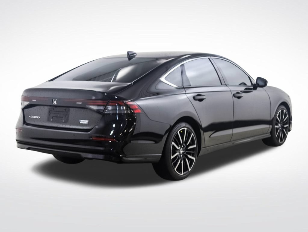 Used 2024 Honda Accord Touring image 5
