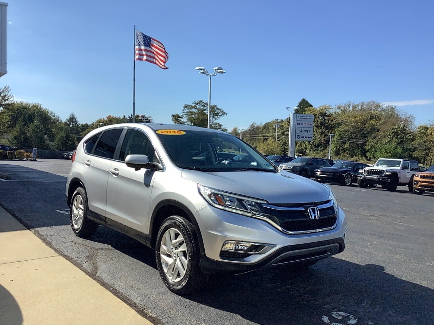 Used 2016 Honda CR-V EX image 3
