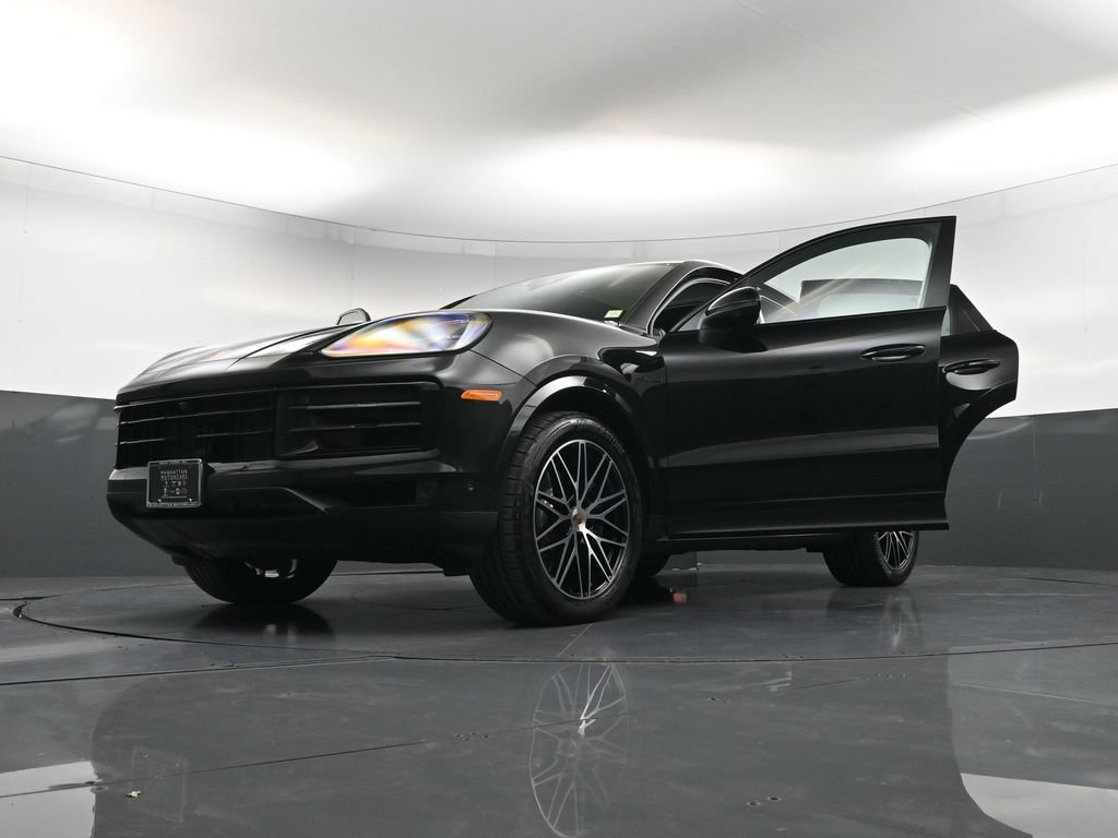 Certified 2026 Porsche Cayenne E-Hybrid Coupe AWD/4WD image 37