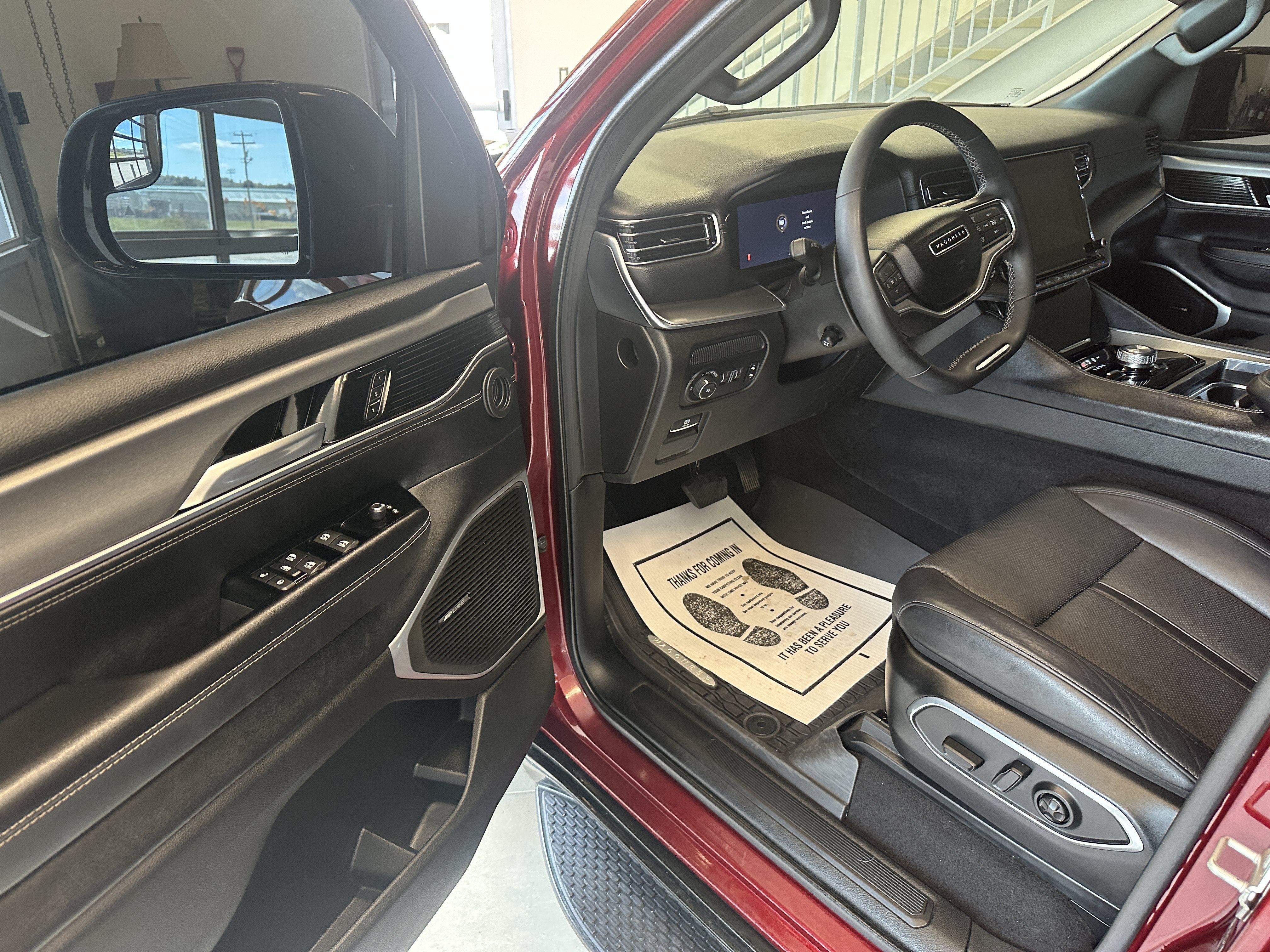 Used 2024 Jeep Wagoneer Series II AWD/4WD image 12