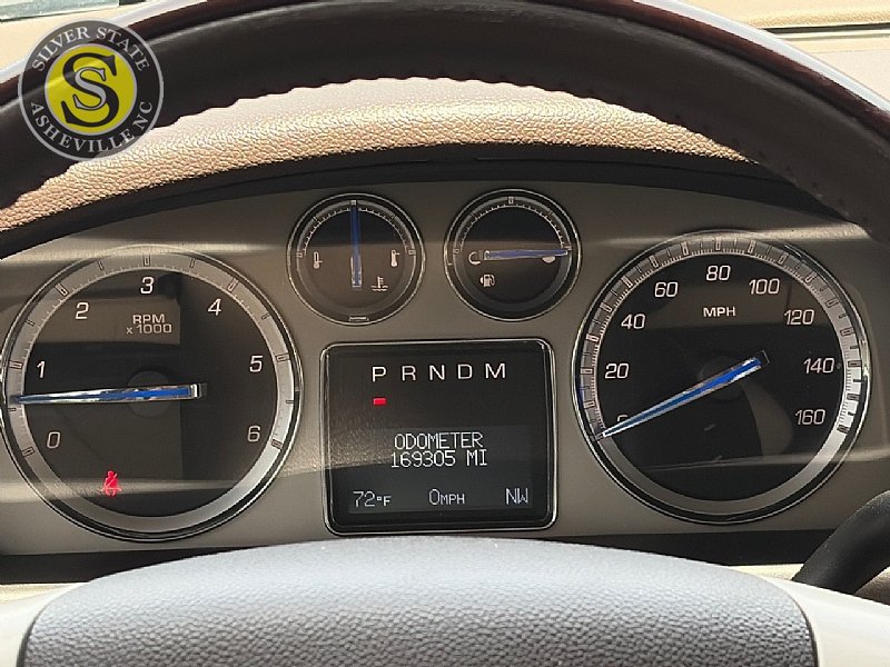 Used 2011 Cadillac Escalade ESV Premium AWD/4WD image 31