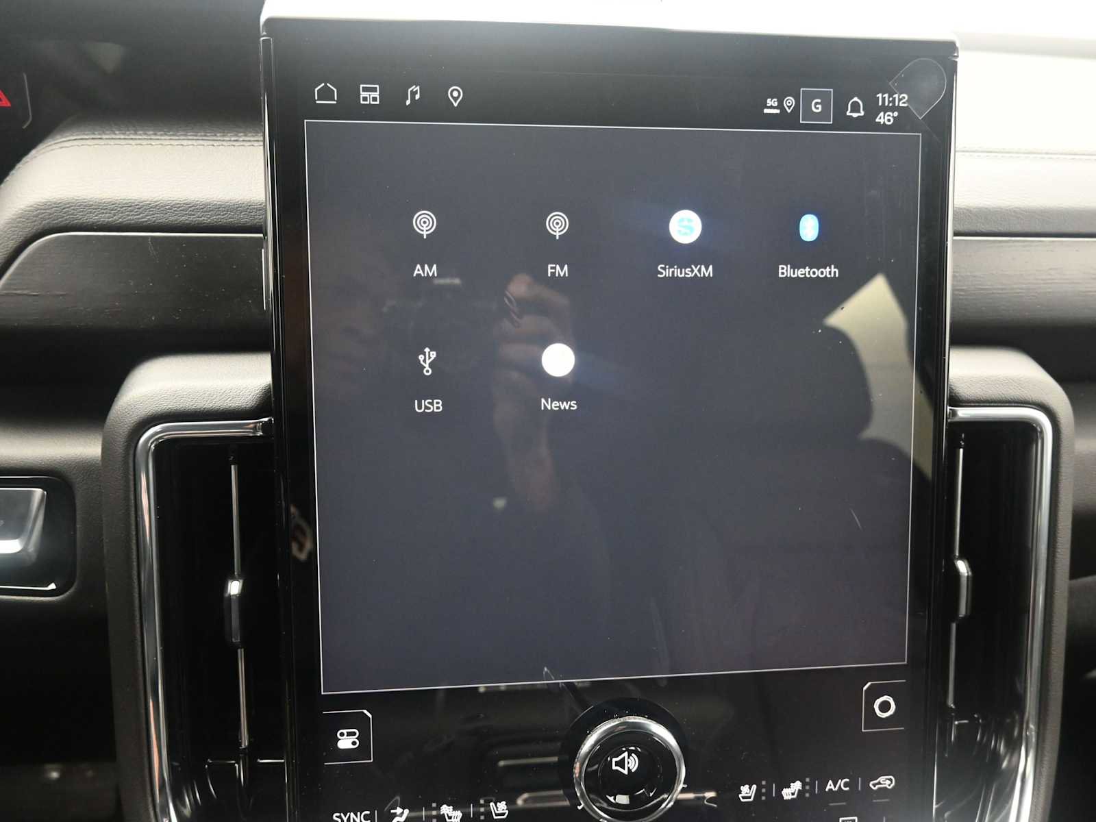 New 2026 GMC Yukon Denali w/ Sun & Power Step Package AWD/4WD image 17