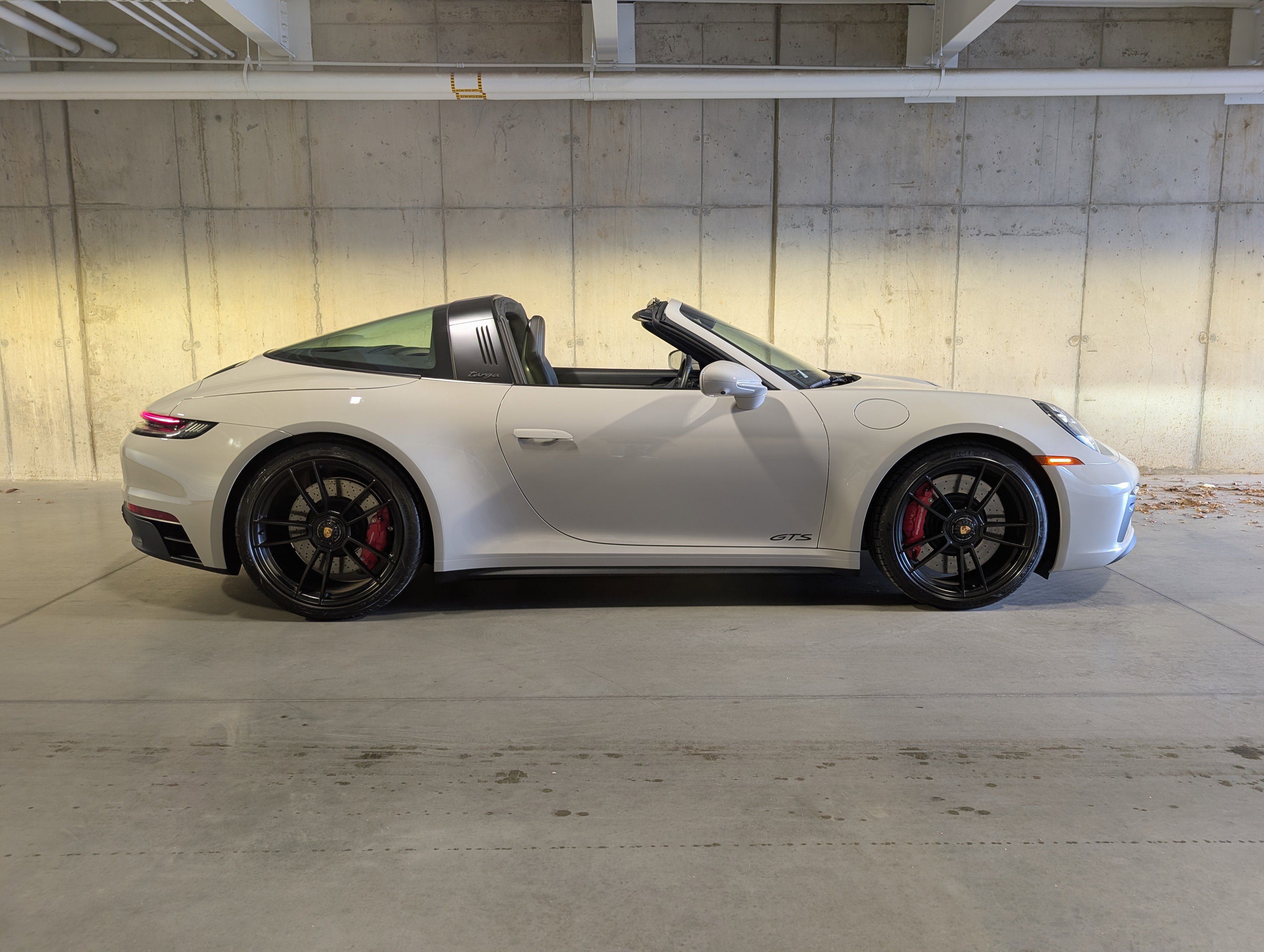 Used 2023 Porsche 911 Targa 4 GTS image 11