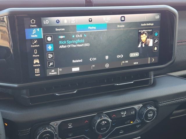 Used 2025 Jeep Wrangler Unlimited Rubicon image 5