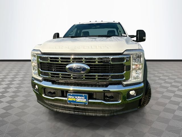 New 2025 Ford F550 4x4 Regular Cab Super Duty image 2