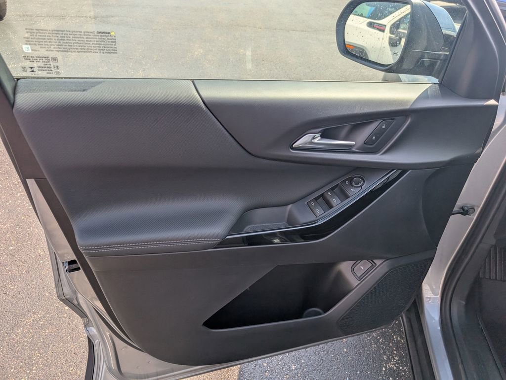 New 2026 Chevrolet Equinox LT FWD image 14