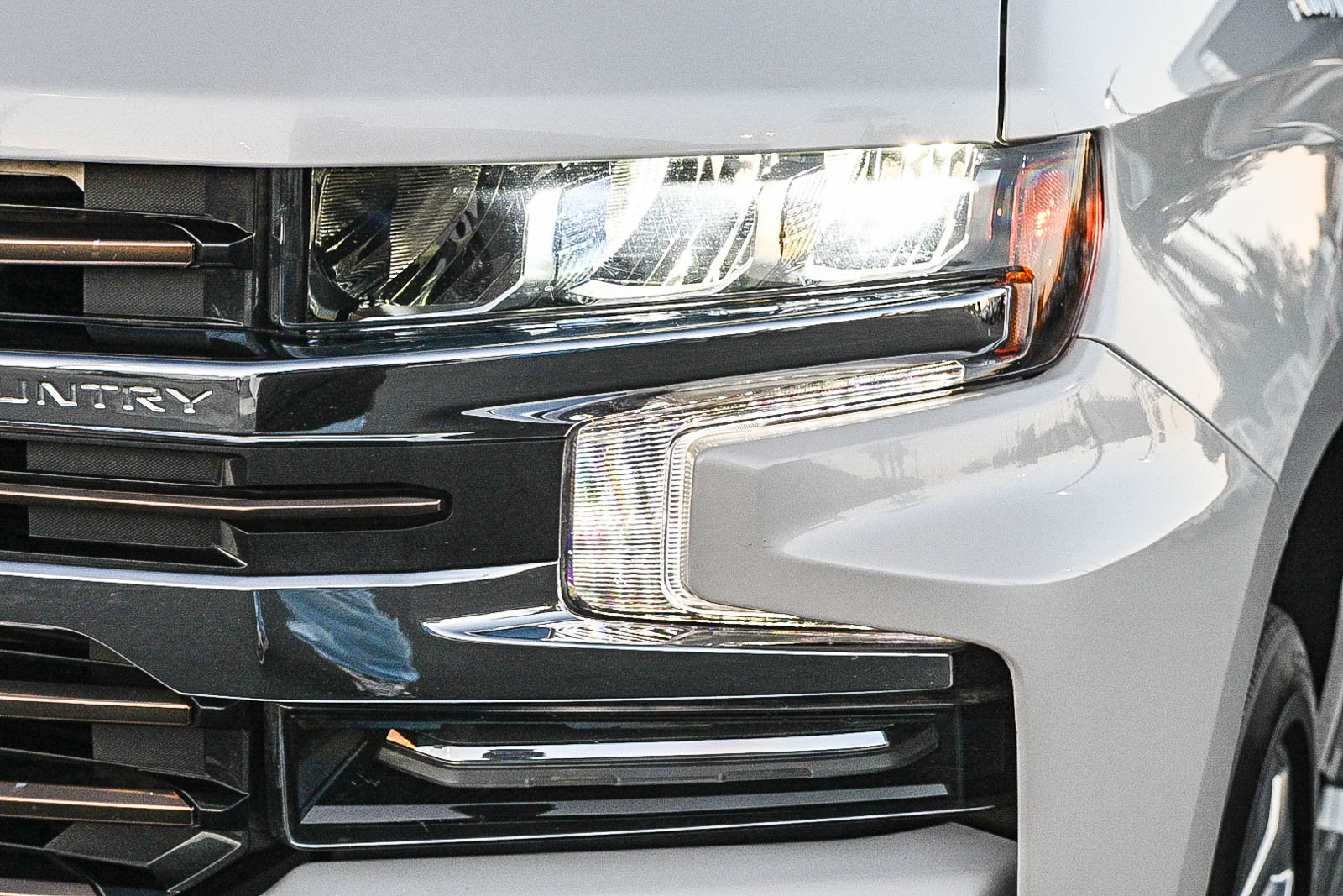 Used 2019 Chevrolet Silverado 1500 High Country image 4