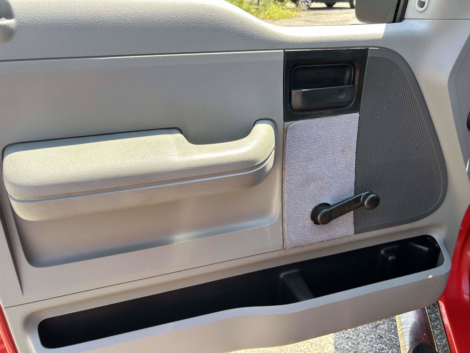 Used 2005 Ford F150 STX RWD image 13