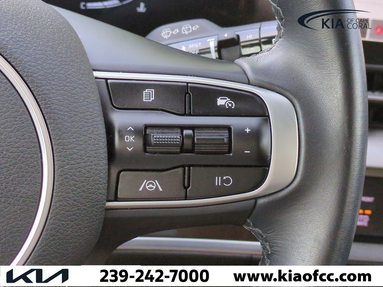 Certified 2025 Kia Sportage EX image 26