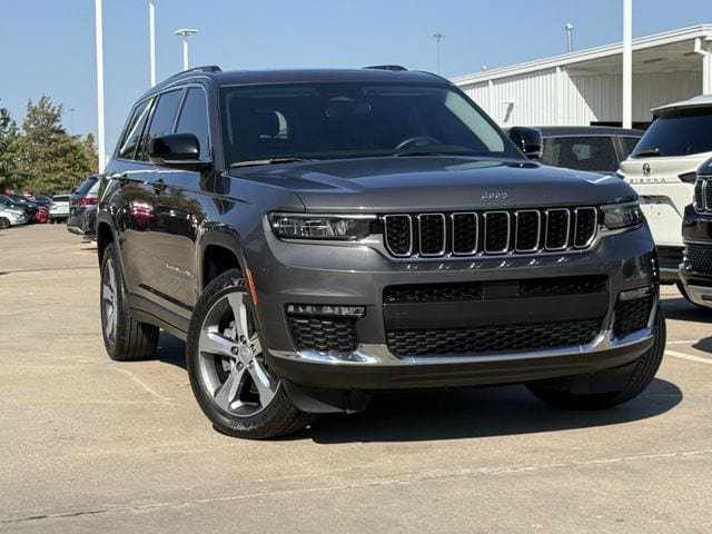 Used 2021 Jeep Grand Cherokee L Limited RWD image 2