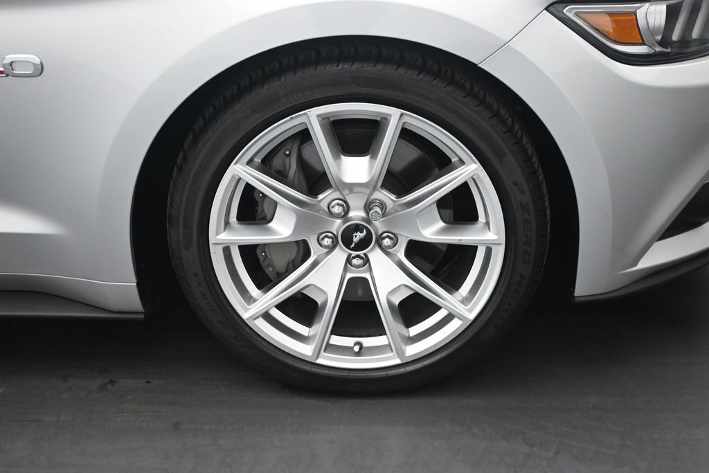 Used 2015 Ford Mustang GT Premium w/ Equipment Group 401A RWD image 22