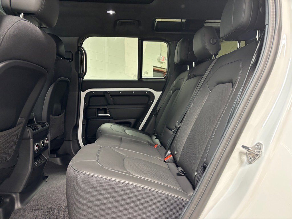 New 2025 Land Rover Defender 110 V8 image 29