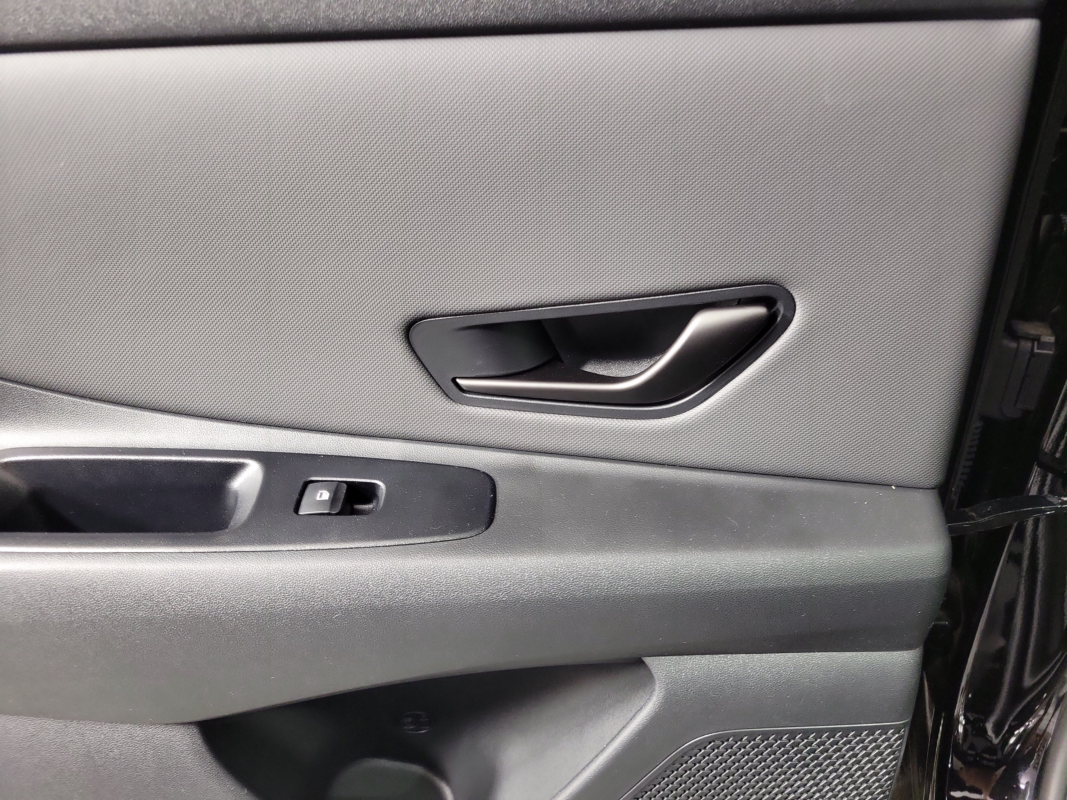 New 2026 Hyundai Elantra SEL FWD image 30
