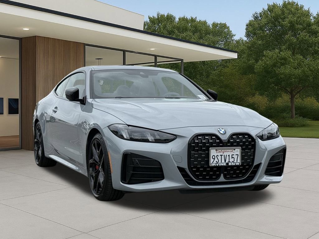 Used 2025 BMW 430i Coupe w/ M Sport Package image 4
