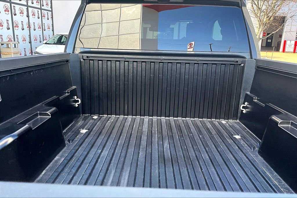 Used 2025 Toyota Tacoma SR image 20