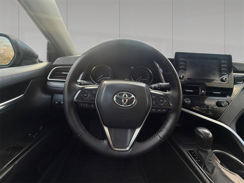 Used 2023 Toyota Camry SE w/ Cold Weather Package image 13