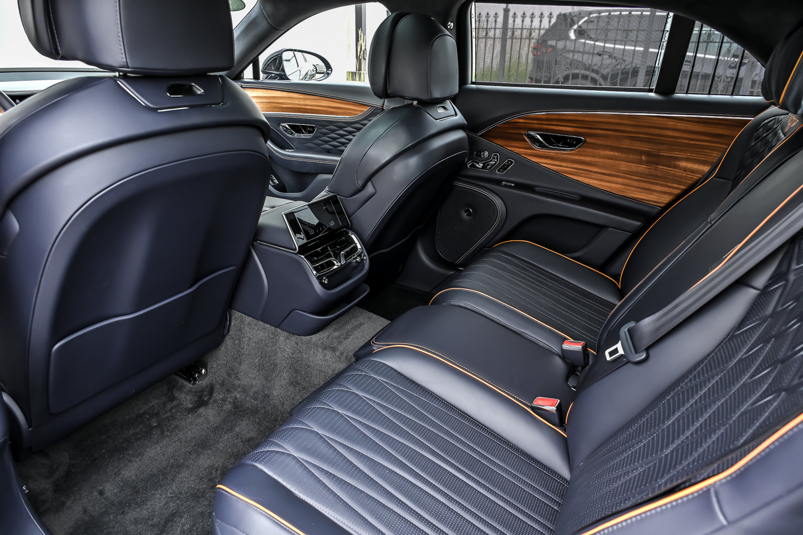 Certified 2023 Bentley Flying Spur Plug-In Hybrid AWD/4WD image 25