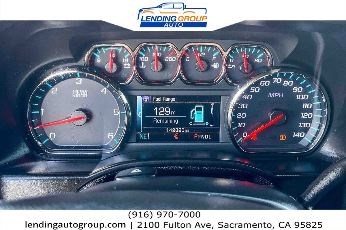 Used 2020 Chevrolet Suburban LT w/ Luxury Package image 22