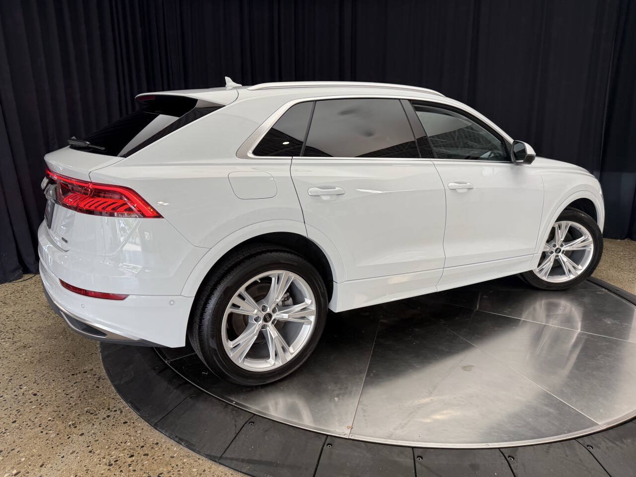 Used 2023 Audi Q8 Premium w/ Convenience Package AWD/4WD image 11