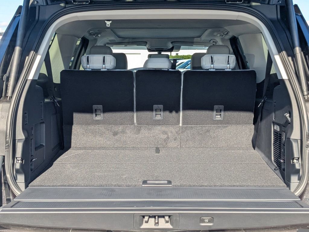 New 2025 Ford Expedition Max Platinum w/ Platinum Ultimate Package AWD/4WD image 13