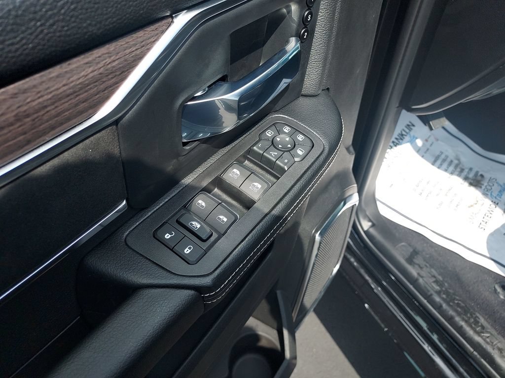 New 2027 RAM 2500 Laramie AWD/4WD image 11