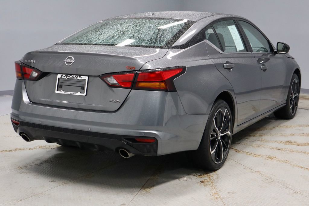 Used 2025 Nissan Altima 2.5 SR AWD/4WD image 10