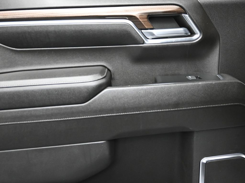 Used 2023 Chevrolet Silverado 1500 RST AWD/4WD image 10