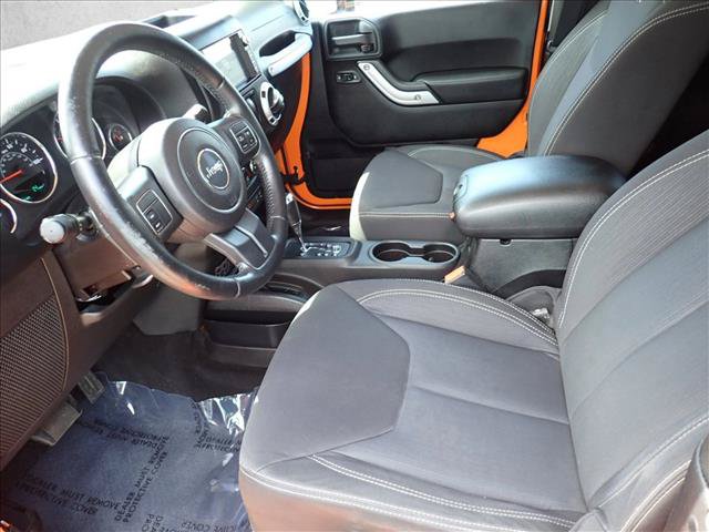 Used 2013 Jeep Wrangler Sahara w/ Dual Top Group AWD/4WD image 9