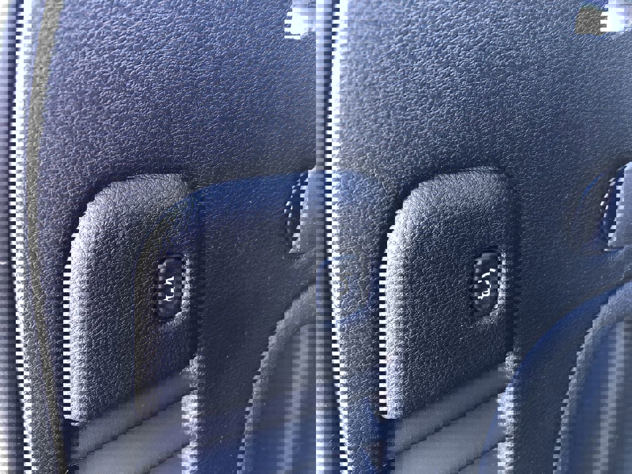 Used 2021 Jeep Grand Cherokee Laredo X image 10