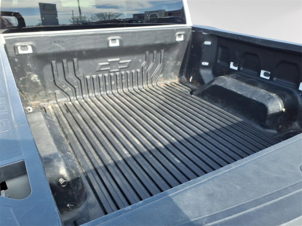 Used 2023 Chevrolet Silverado 1500 LT image 9